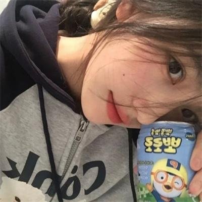 摄影师贝尔蒂与海豚零距离